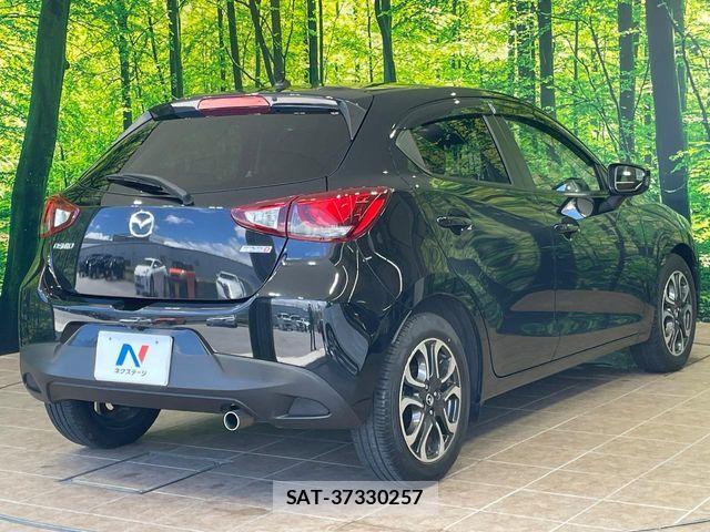 Mazda DEMIO 2016-01 7217710-17