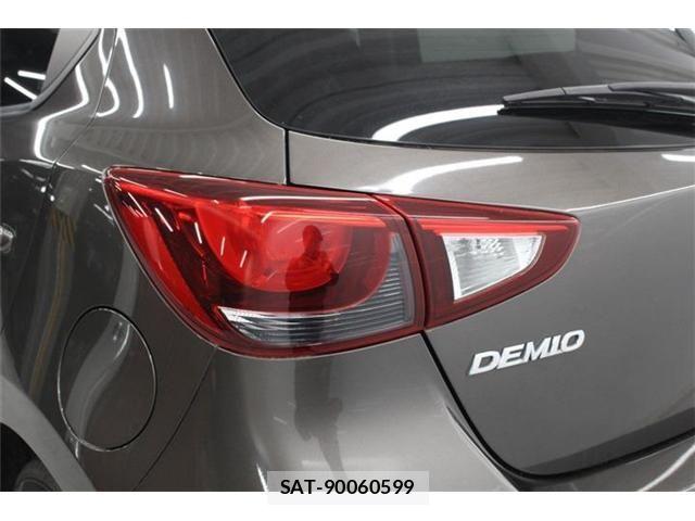 Mazda DEMIO 2015-11 7250549-17
