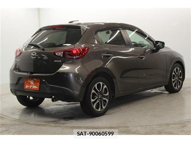 Mazda DEMIO 2015-11 7250549-4