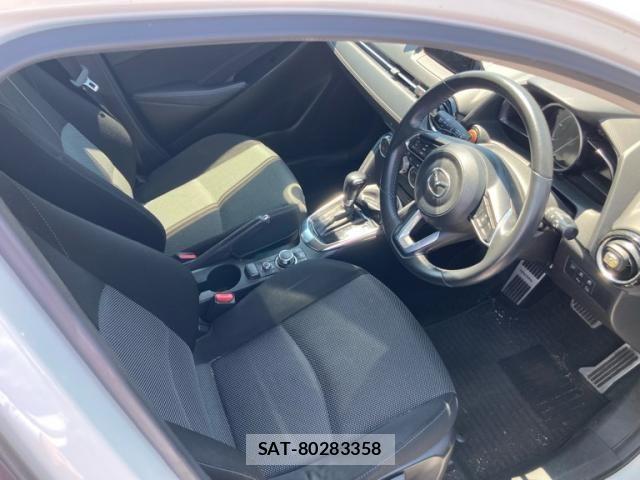 Mazda DEMIO 2018-02 7250553-10