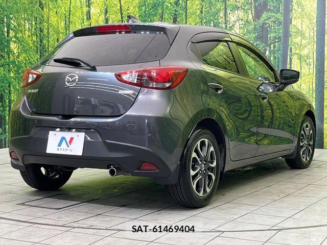 Mazda DEMIO 2017-02 7250554-16