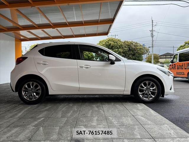 Mazda DEMIO 2017-12 7326771-10