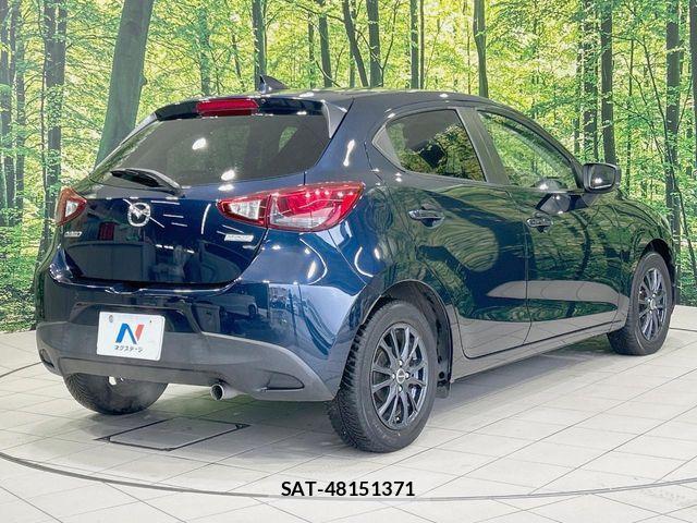 Mazda DEMIO 2017-08 7326782-16