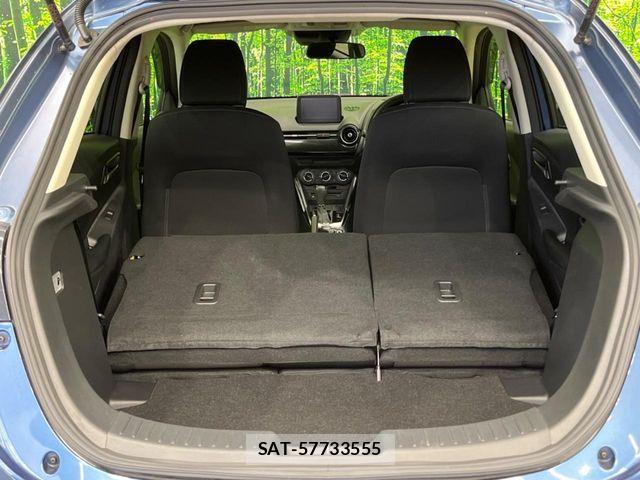Mazda DEMIO 2017-10 7326779-9
