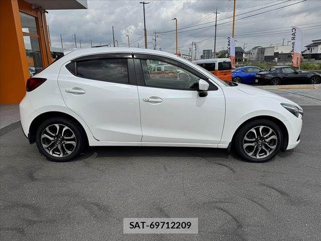 Mazda DEMIO 2015-03 7357564-10