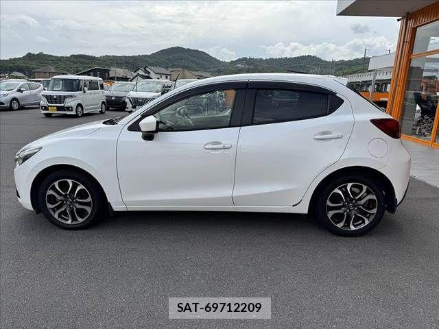 Mazda DEMIO 2015-03 7357564-11