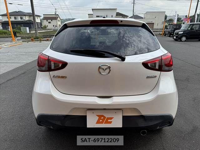 Mazda DEMIO 2015-03 7357564-13