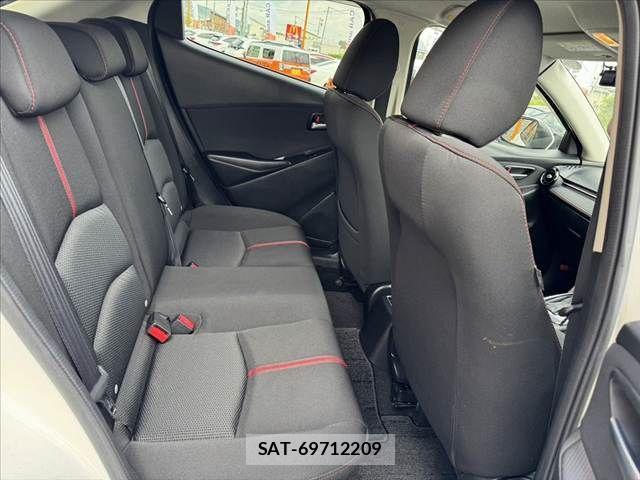 Mazda DEMIO 2015-03 7357564-16
