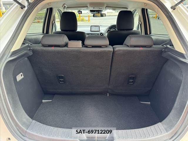 Mazda DEMIO 2015-03 7357564-19