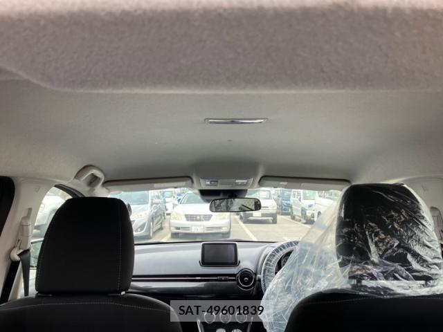 Mazda DEMIO 2015-07 7357568-12
