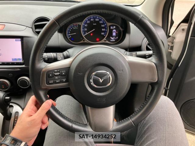 Mazda DEMIO 2013-02 7357569-15