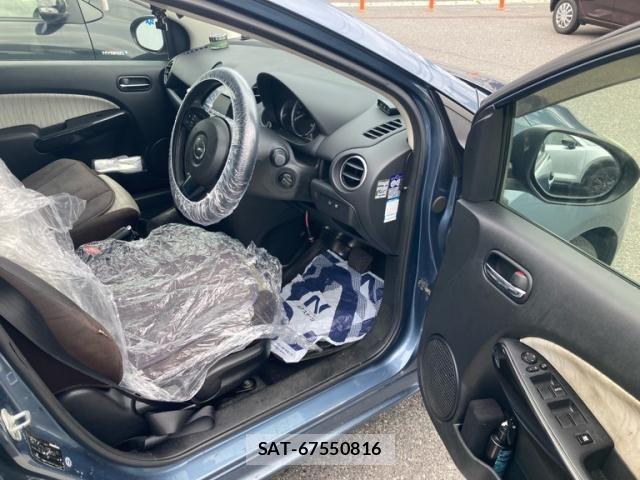 Mazda DEMIO 2013-12 7357572-8