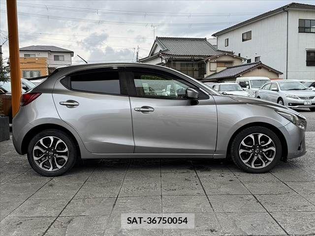 Mazda DEMIO 2015-09 7357565-10