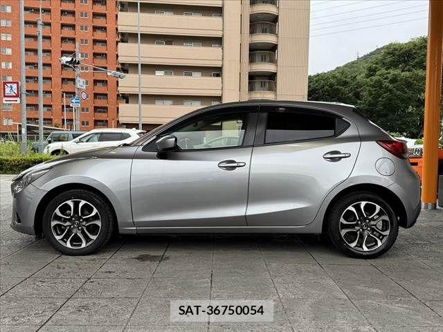 Mazda DEMIO 2015-09 7357565-11