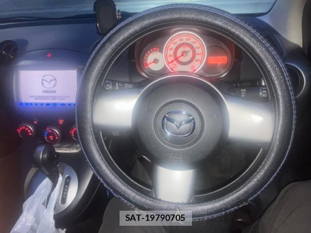 Mazda DEMIO 2009-05 7357577-11
