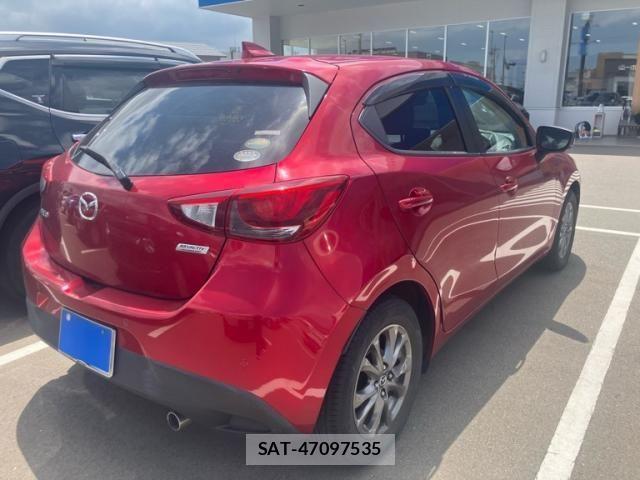 Mazda DEMIO 2018-05 7391969-4