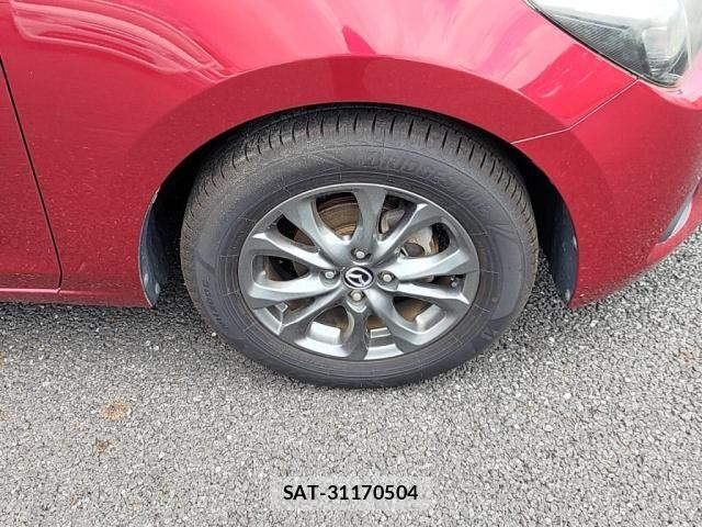 Mazda DEMIO 2018-04 7454028-29