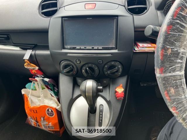 Mazda DEMIO 2013-07 7454049-15
