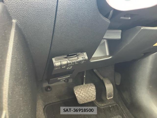 Mazda DEMIO 2013-07 7454049-18
