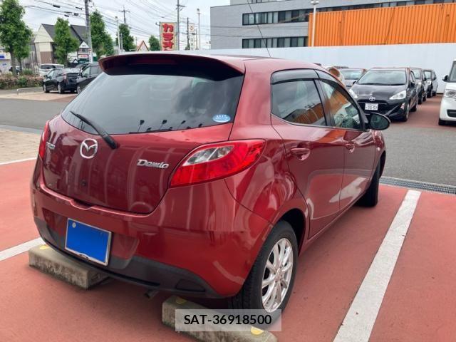 Mazda DEMIO 2013-07 7454049-2