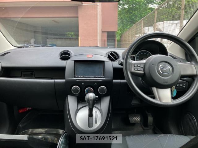 Mazda DEMIO 2013-08 7454053-14