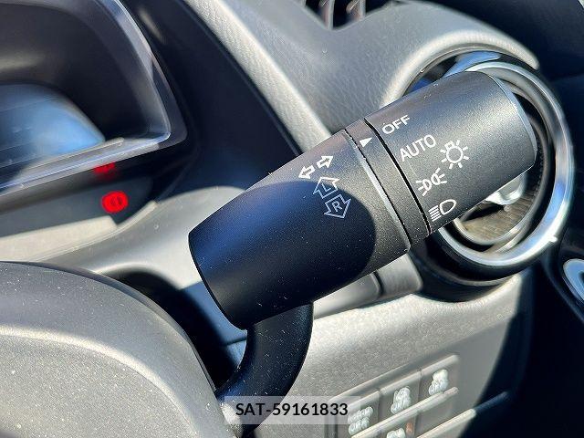 Mazda DEMIO 2018-11 7454026-24
