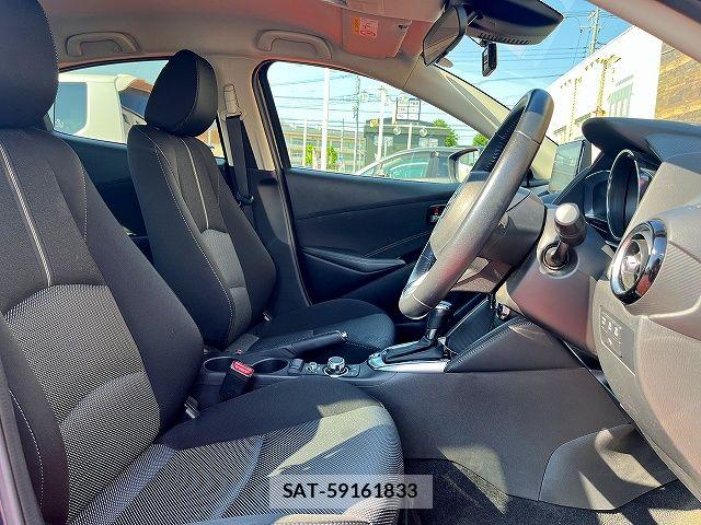 Mazda DEMIO 2018-11 7454026-3