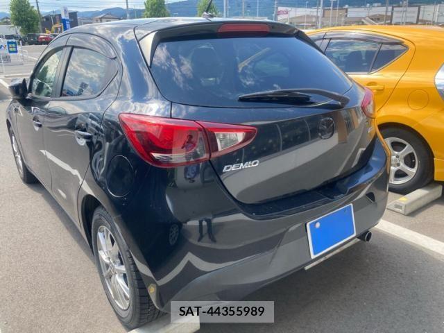 Mazda DEMIO 2015-01 7454046-9