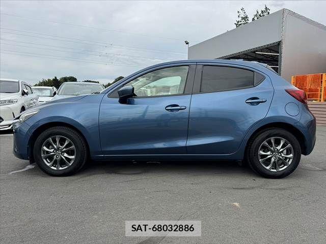 Mazda DEMIO 2017-06 7454032-10