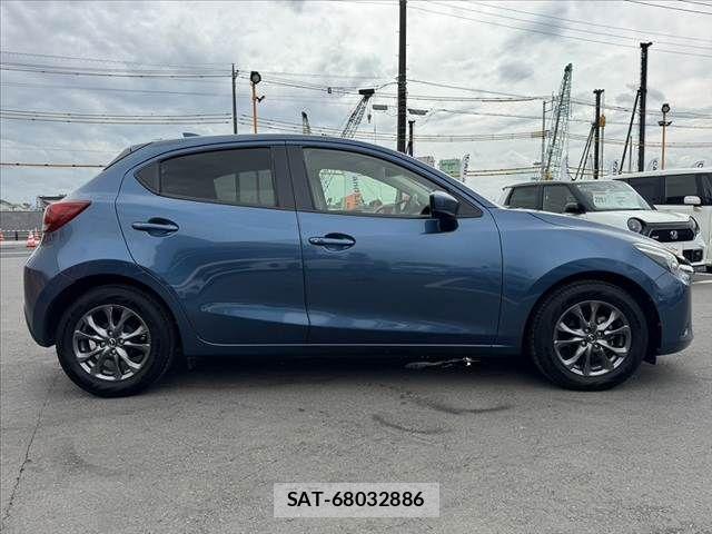 Mazda DEMIO 2017-06 7454032-11