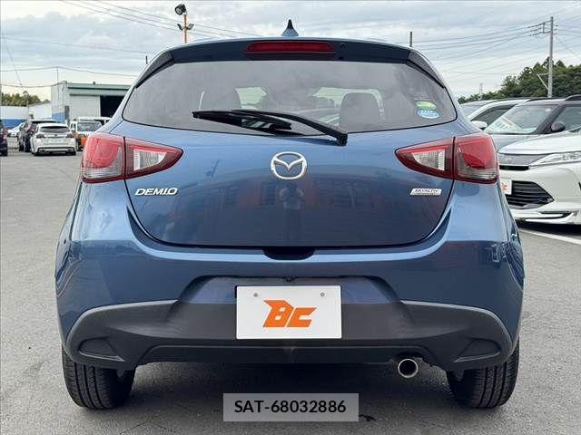 Mazda DEMIO 2017-06 7454032-13