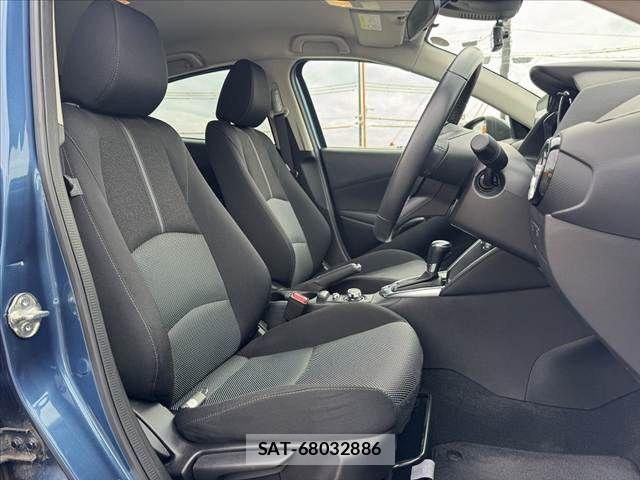 Mazda DEMIO 2017-06 7454032-15