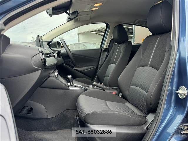 Mazda DEMIO 2017-06 7454032-16