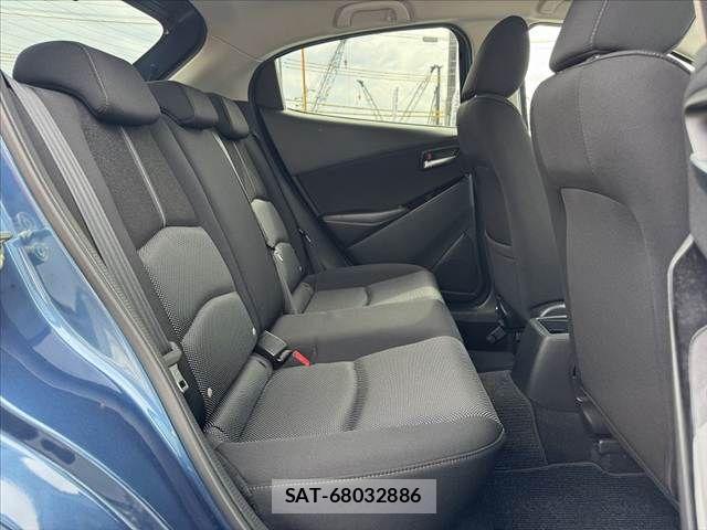 Mazda DEMIO 2017-06 7454032-19