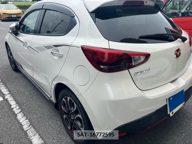 Mazda DEMIO 2015-09 7454044-2
