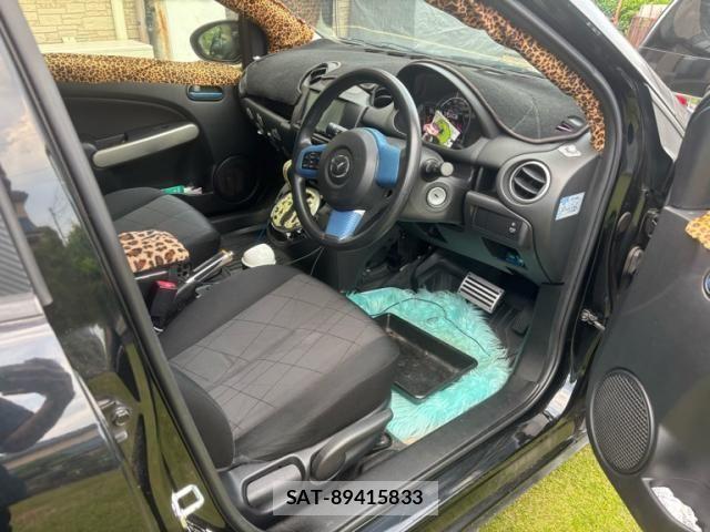 Mazda DEMIO 2013-10 7454051-19