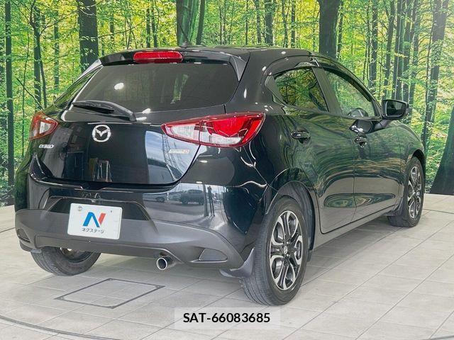 Mazda DEMIO 2014-11 7454040-17