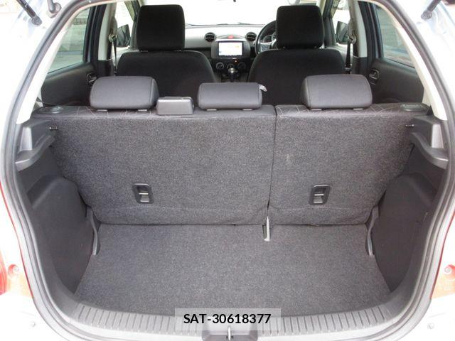 Mazda DEMIO 2012-11 7454052-12