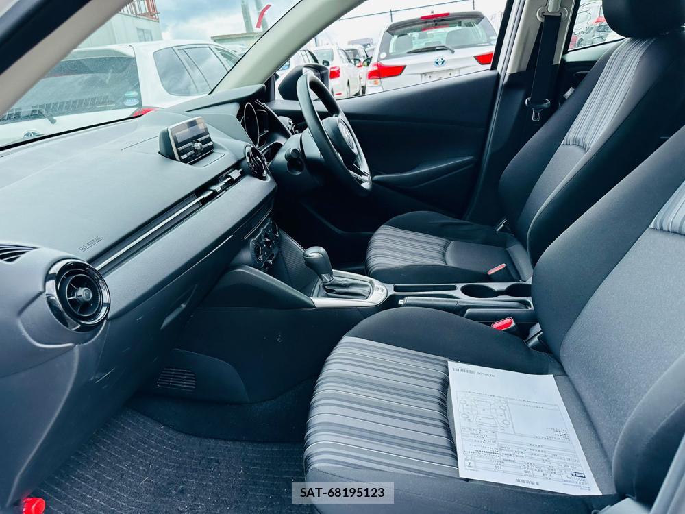 Mazda DEMIO 2019 7335632-10