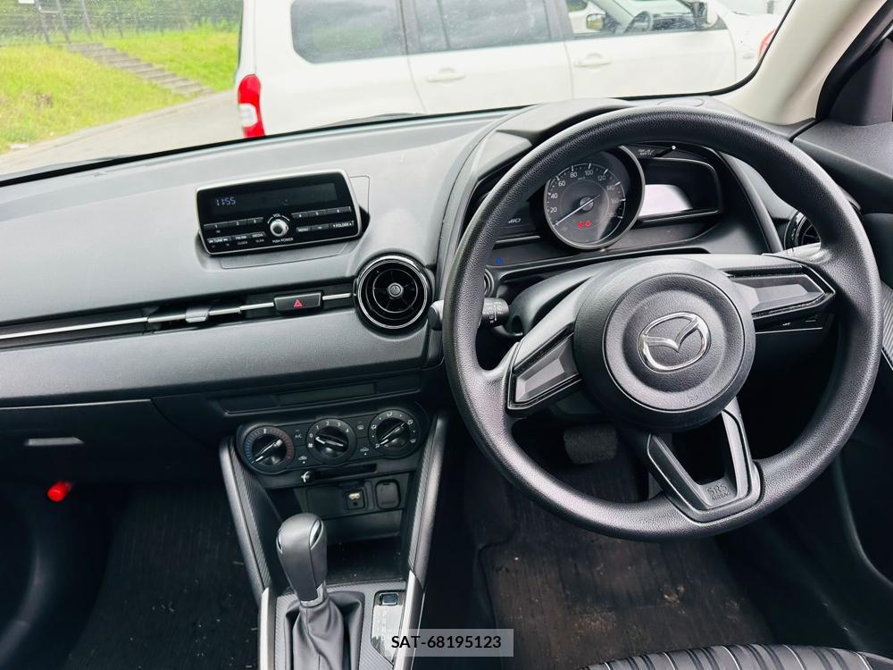 Mazda DEMIO 2019 7335632-13