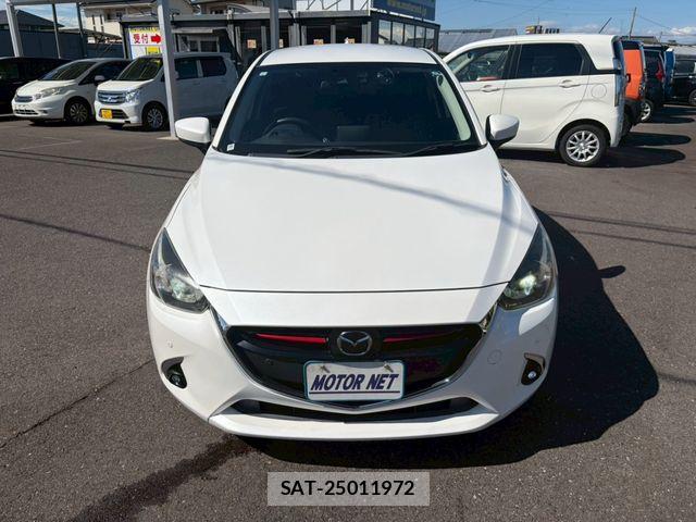 Mazda DEMIO 2017-04 7508546-16