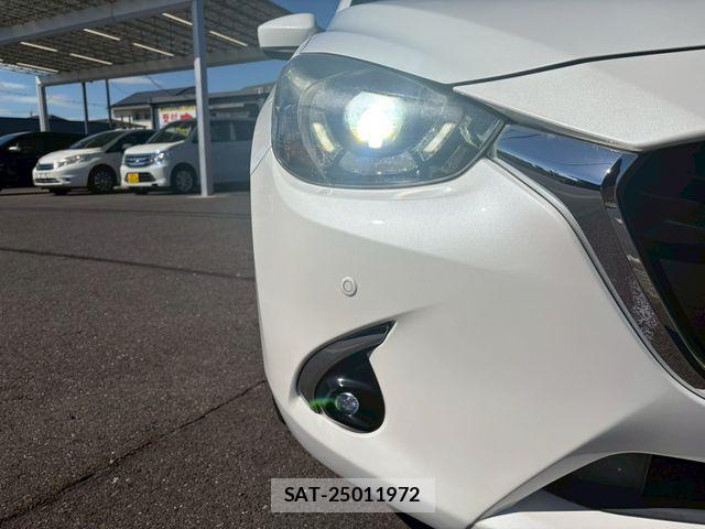 Mazda DEMIO 2017-04 7508546-22