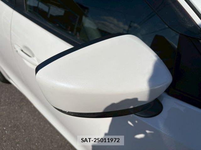 Mazda DEMIO 2017-04 7508546-23