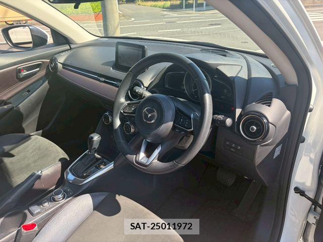 Mazda DEMIO 2017-04 7508546-26