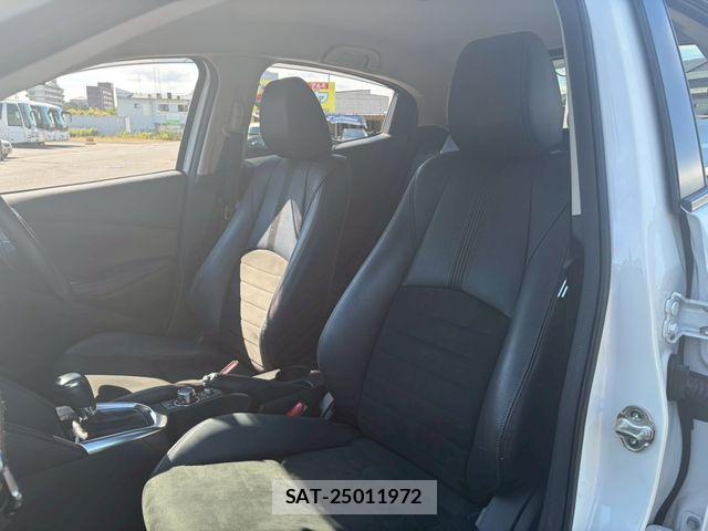 Mazda DEMIO 2017-04 7508546-3