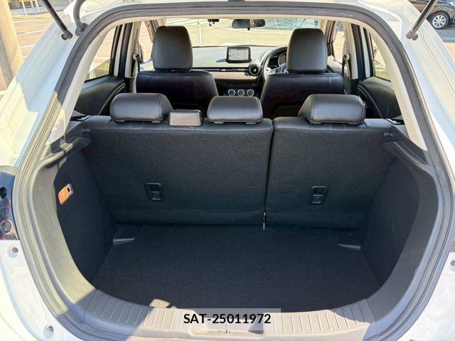 Mazda DEMIO 2017-04 7508546-6