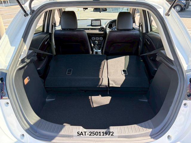 Mazda DEMIO 2017-04 7508546-7