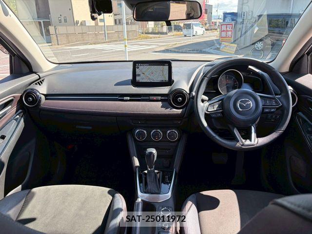 Mazda DEMIO 2017-04 7508546-8