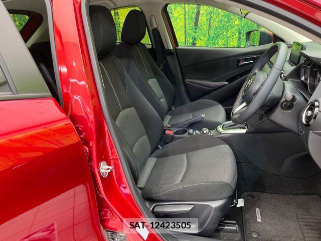 Mazda DEMIO 2019-03 7500304-7