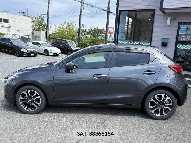 Mazda DEMIO 2014-11 7508547-9
